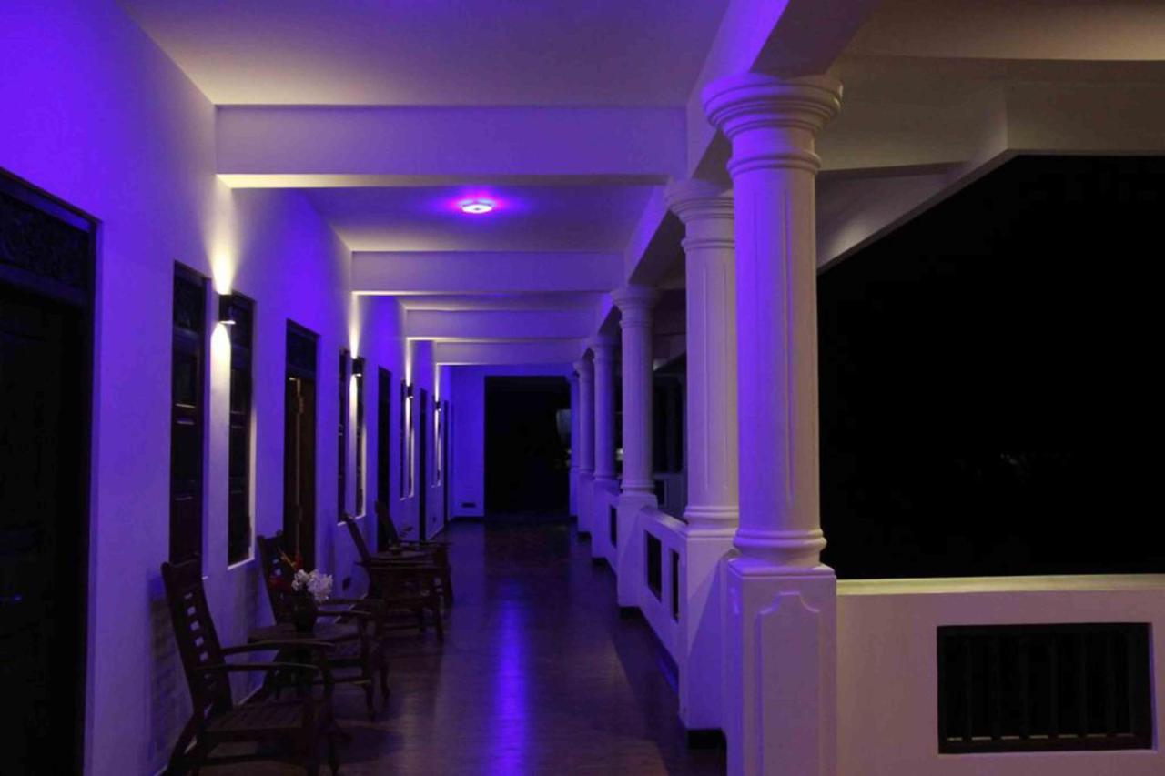 Hotel Indigo Unawatuna Buitenkant foto